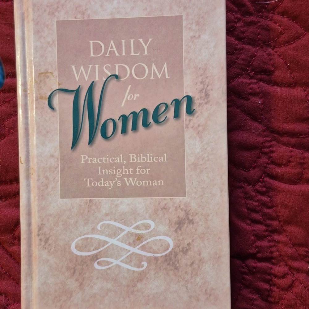 Daily Wisdom for Women Book - Pink Cover - Picture 6 of 7
